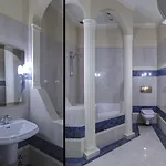 Royal Hotel 3*