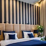 Royal 3*