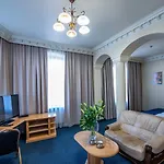 Royal Hotel 3*