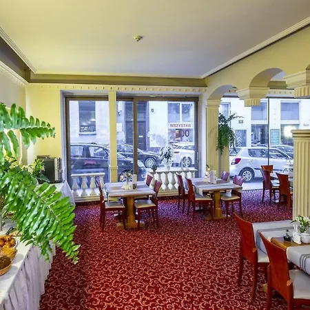 Royal Hotel 3*