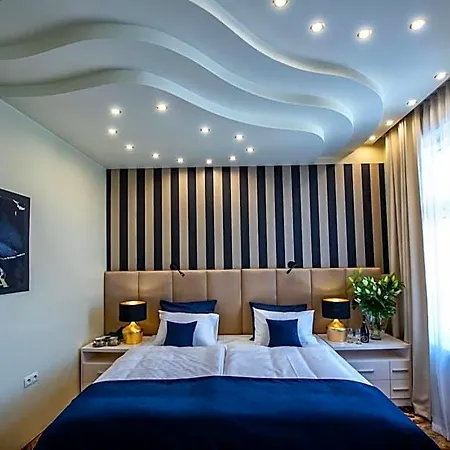 Royal Hotel