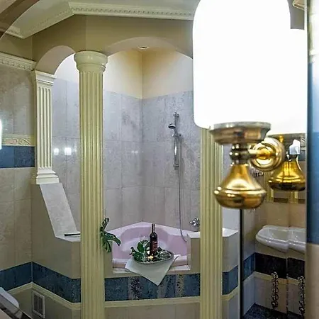 Royal 3*