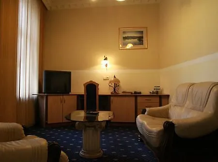 Royal Hotel 3*